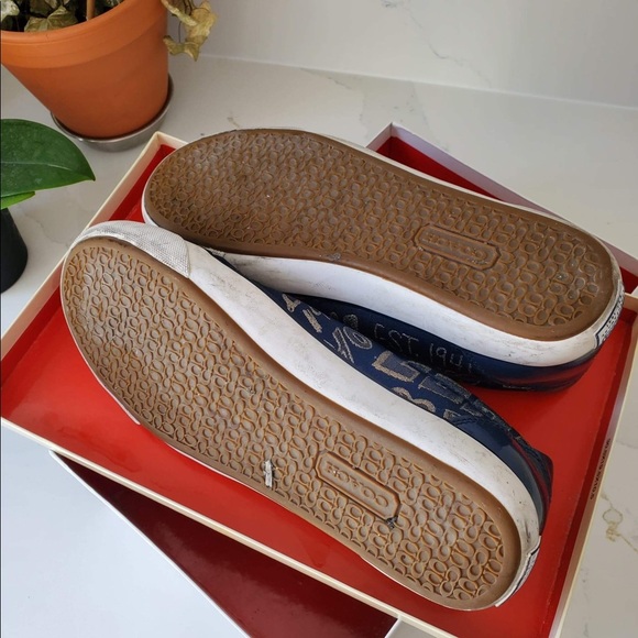 🔥🔥🔥 COACH SHOES 🔥🔥🔥 SIZE 9B, monogram fabric. Blue, sole monogram. - Picture 7 of 7